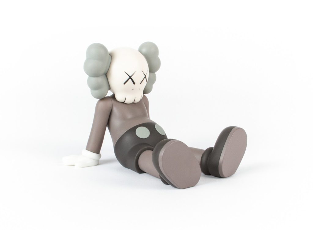 その他 KAWS:HOLIDAY UK - Figure (Brown) KAWS:HOLIDAY UK - Figure (Brown) – DDTStore